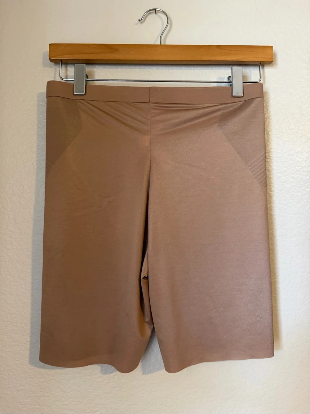 Spanx Thinstincts 2.0 High Waisted Mid-Thigh Girl Shorts Shapewear Tan Large